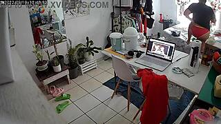 camara escondida: ¿mi hijastra no nota que la espío cada día?