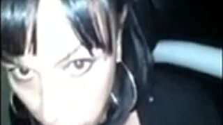 This tranny amateur sucking a nice cock