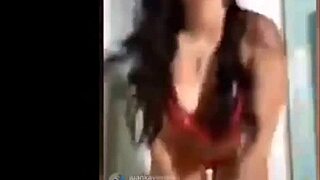 Amateur Webcam Chronicles 288 - Camgirl Girl Masturbating in Solo Session.