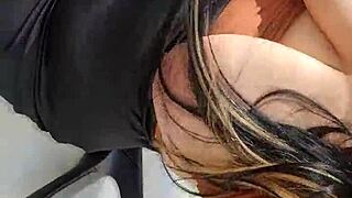 mi jefa ninfomana comparte un video íntimo por error