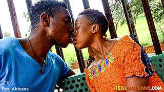 Gorgeous Amateur Ebony Babe Gives Public Bj And Flashing