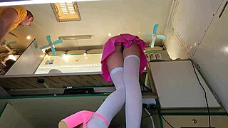 Look at That Gorgeous Teen 18+ Upskirted at Work!