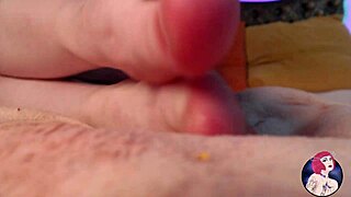 bbw exploring foot fetish with big ass solo