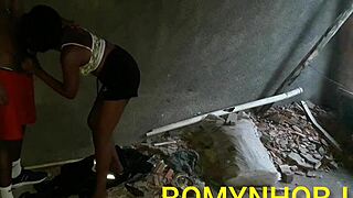 Pedreiro No Rio De Janeiro Chegou Na Obra Encontrou A Enteada Sozinha Com Fogo Na Buceta Fudeu Ela Gozou No Final Com Muito Tesão
