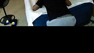 Eating Pussy For Lunch!