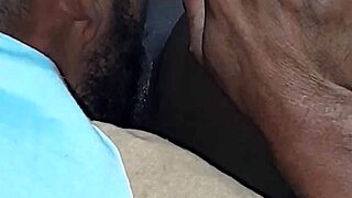 Me chupou gostoso até eu gozar depois me comeu de quatro