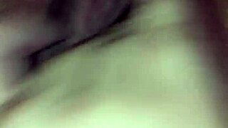 married woman cumming and squirting hard with amateurs