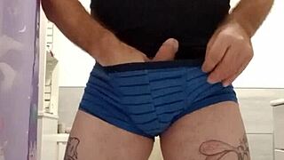 Sudden urge prompts pants dropping and intense release