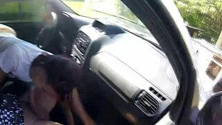 In the back of your car, Carona da pernocas has her pussy licked and fucked
