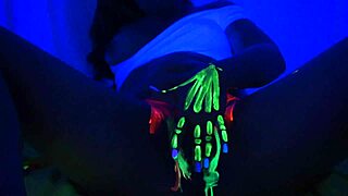 i played with this sexy colombian teen's pussy and she cummed so hard