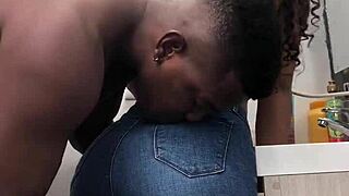 I fucked my latina girlfriend in the restaurant bathroom and we almost got caught