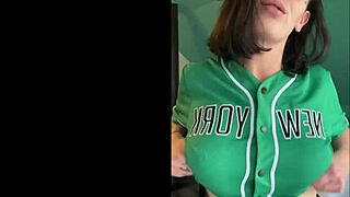 worship my sexy milf ass and maybe i'll let you cum on it