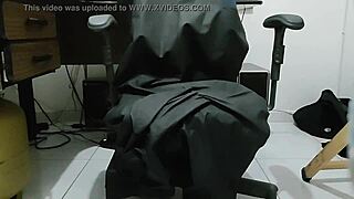 i love trying on more panties, leave your comment