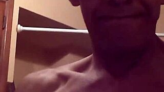 Hey, check out this master in masturbation session! 😏