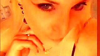 i love this sexy amateur blonde with big tits and ass