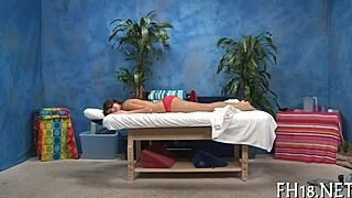 Massage Turns Into Porno Fun 😏