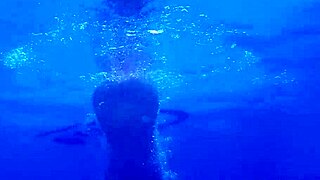 Wow! Mexican Babe Swims Naked and Horny!