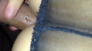 Mexican woman poses seductively with her ass in the image