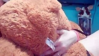 This wild babe dives into intense anal play with her favorite toys.