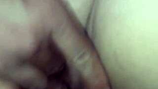 delicia enjoys a relaxing shaved massage