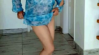 Mariaold milf performs striptease and shower