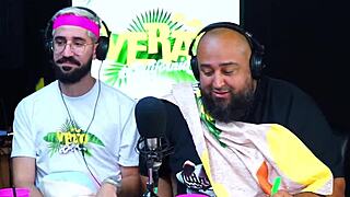 As gostosas mostram como comer elas na California de verao