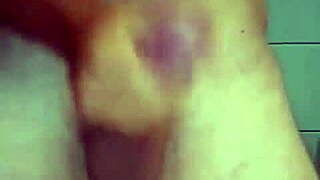 i jerked off pleasantly in this hungarian solo masturbation session.