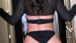 Sexy milf Jada Stevens flaunts her big ass in raw scenes