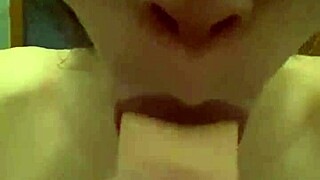 She feels wild orgasm fucking her pussy and mouth.