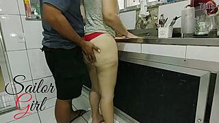 dona de casa getting fucked deliciously in the kitchen by sailor girl