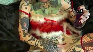 Milf enjoys christmas solo with glasses