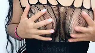 Unfaithful woman seduces her lover for intense fucking