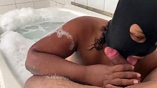 My sister-in-law gave an amazing blowjob in the bathtub 😍