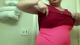 Tranny teases with a hot strip tease in panties 😏