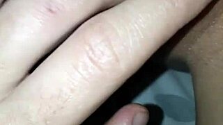 I enjoy a relaxing wet massage with my partner