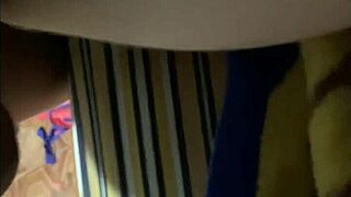 safada schoolgirl with big tits on red days! 😍