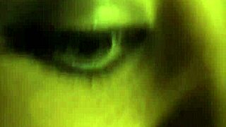 Babe dances nude in oriental style