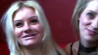 Babe takes messy bukkake facial after blowbang