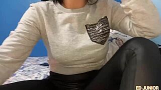 Fumando e Fodendo Sem Camisinha com Gostosa Carol Corrales. Completo no Red, Veja Agora!