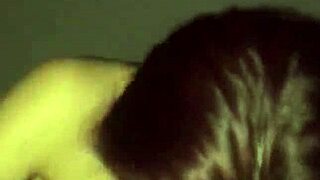 rica mamada descuidada en pov de la puta timida amateur nora milf esposa caliente chupando y lamiendo la polla de andy z 94 en el cuarto antes de dormir