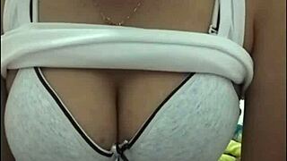 Big Tits Girl Shows Off Her Huge Boobs On Webcam Live!