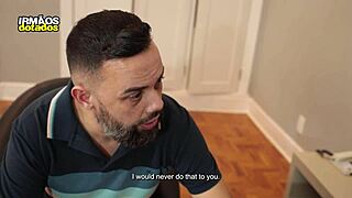 O coroa gives huge dildo to the naughty guy!