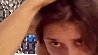 novinha casada sucking big dick and getting fucked by husband in menage 😏