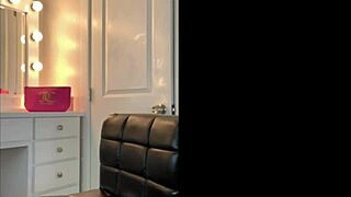 Beautiful Camgirl Delivers Amazing Private Show with Intense Squirting