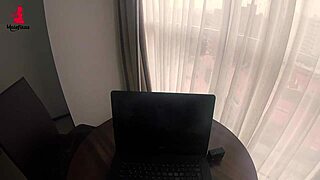 Malefikas features a Colombian Latina secretary in masturbation scene