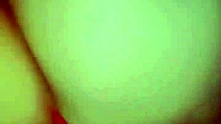 Slut Has One Leg Up Pussy Wide Open Time For Dinner With Resaboo