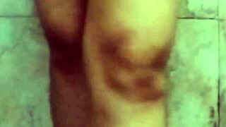 hot desi girlfriend masturbating in bathroom hindi