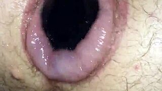 在家用玩具猛操我那肿胀的男逼