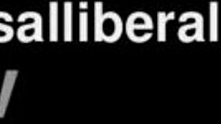 Lactante peituda com muito leite espirrando no pau e fazendo uma espanhola até ele gozar