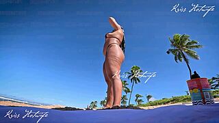 quem seria sua reação se me visse assim na praia putinha com micro biquini